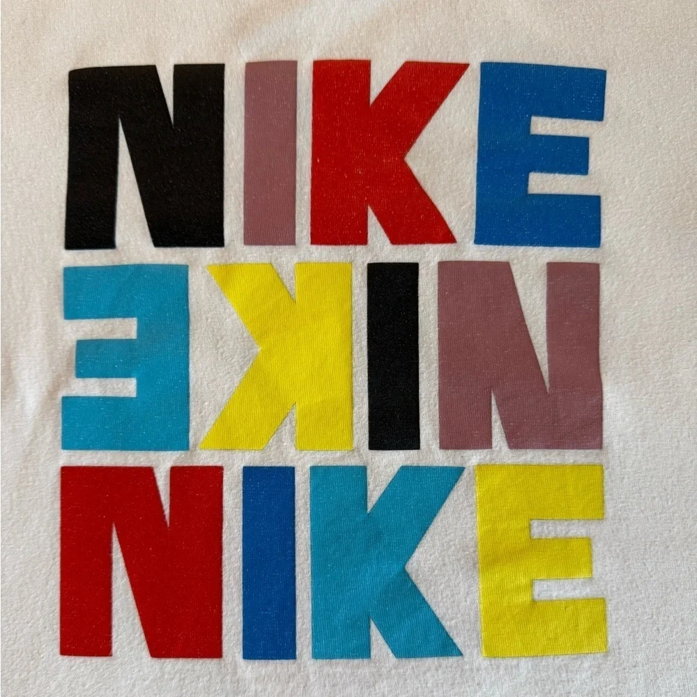 Nike women’s xs boxy Short Sleeve Tee